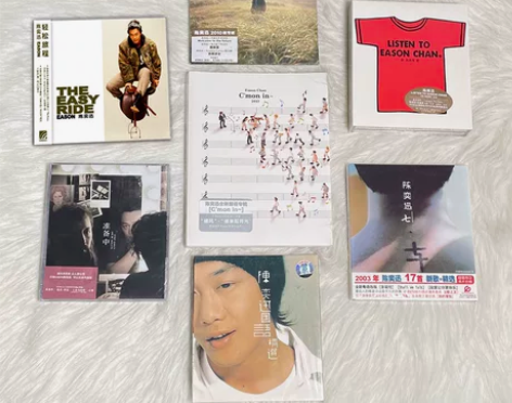 全新 就拆过1-2 张 Eason 陈奕迅...