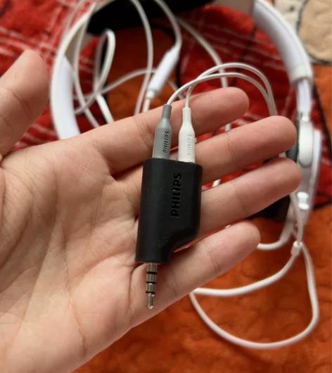 飞利浦耳机。全新未用。无盒子。之前因为行李...