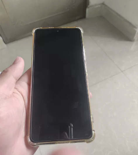 红米k40，购买贴膜戴套到现在，没有磕碰划...