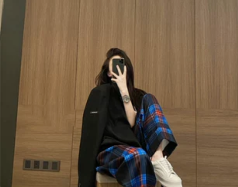 飘玥 休闲裤 搭配什么都很出彩 感兴趣的话...