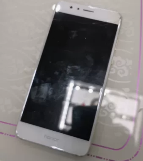 荣耀8 4+32 麒麟950 无拆无修 闲...