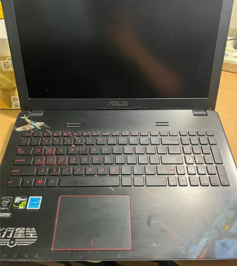 华硕飞行堡垒FX-plus，扩展固态硬盘到...