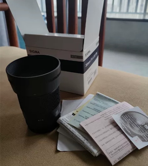 适马30+1.4/E卡口  适用索尼，嘎嘎...