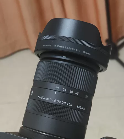 适马1850镜头,箱说全带发票,买来没两个...