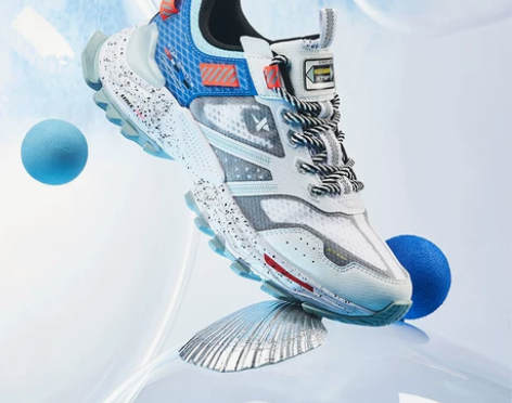 XTEP/特步 板鞋，有轻微穿着痕迹，九成...