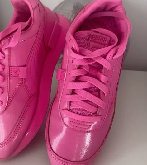 Puma 粉红色37码，秋冬款休闲鞋，新旧...