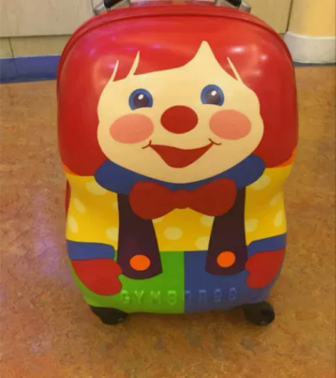 金宝贝满版拉杆箱全新！！ 金宝贝满版万向轮...