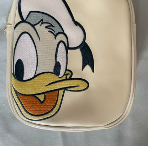 不莱枚迪士尼联名包 买行李箱送的，全新未用...