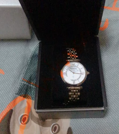 阿玛尼正品女款摩天轮手表九成新，只带了一个...
