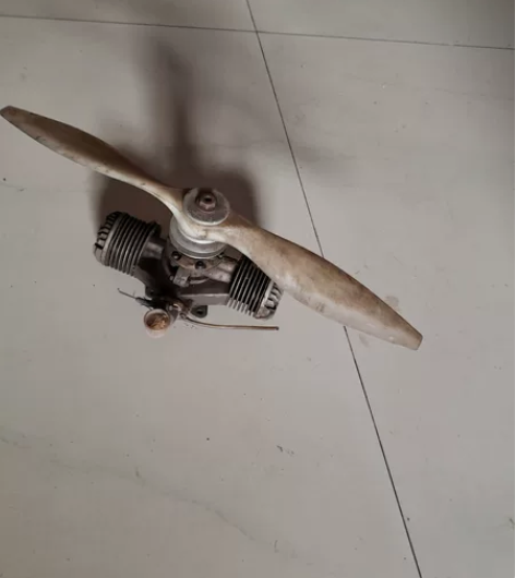 甲醇靶机发动机，120级没飞过，发动过一次...