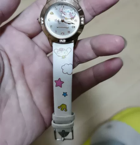 正港儿童手表 家人送一个手表，这个手表闲置...
