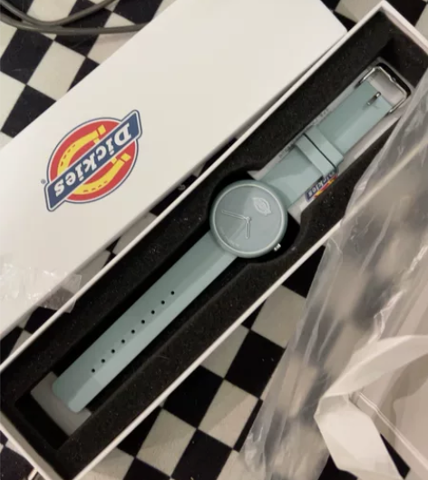 【全新半价】dickies果冻手表 感兴趣...