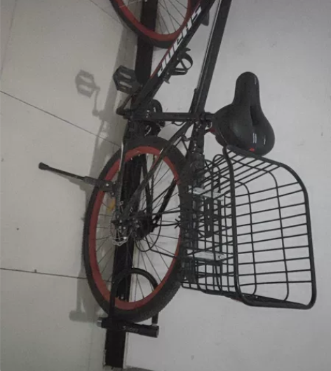 因给娃买了电动车。所以刚买一个月飞鸽 山地...