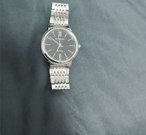 出一款别人送的手表，515645W04B-...