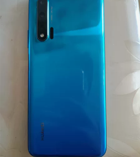 华为nova6 8+128g 95新 换了...