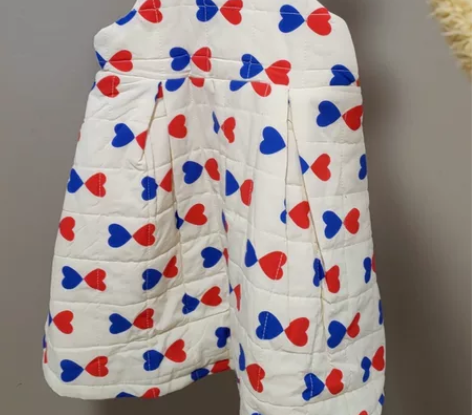 90码爱心背带裙，夹薄棉，笛牧同款 全新，...