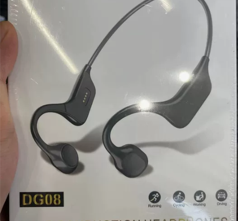 全新未拆封骨传导耳机，当时600买的，用不...