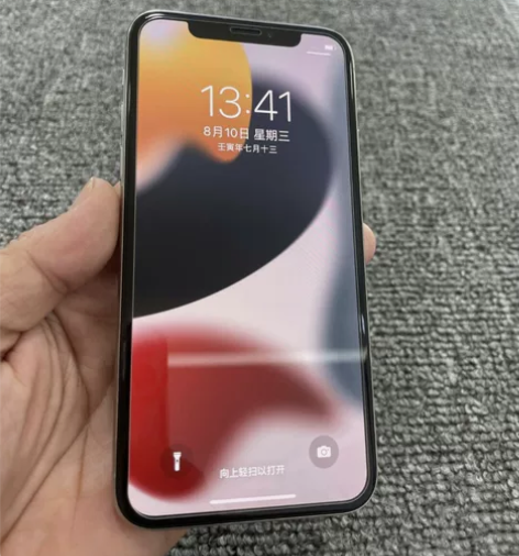 iphone X   几乎全新 有面容 白...