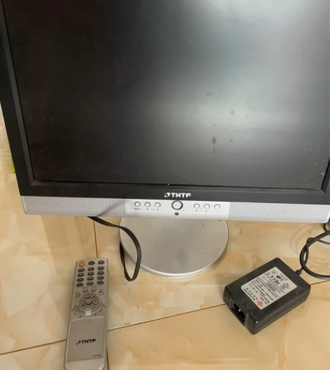 20寸液晶电视，清华同方牌，买完就闲置了。...