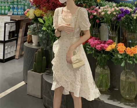 法式鱼骨碎花连衣裙女夏季小众别致惊艳收腰开...