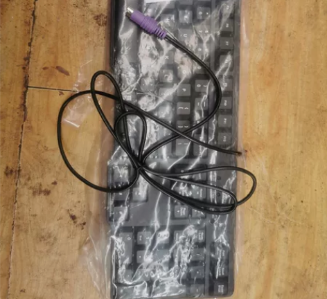 罗技K100键盘，全新无包装，未使用开清楚...