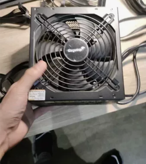 鑫谷京东自营购买的gp650G,额定550...