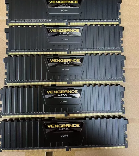 美商海盗船16G DDR4 3600频率复...