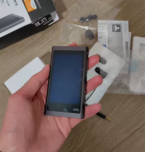 索尼a55hn，带原装降噪耳机的，成色99...