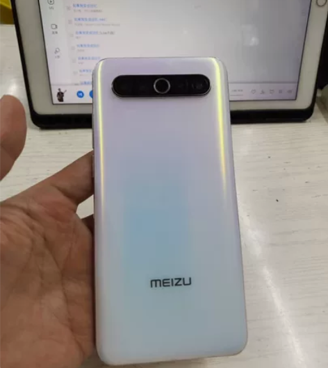 魅族 17 8+128 ?原装机?轻微磕碰...