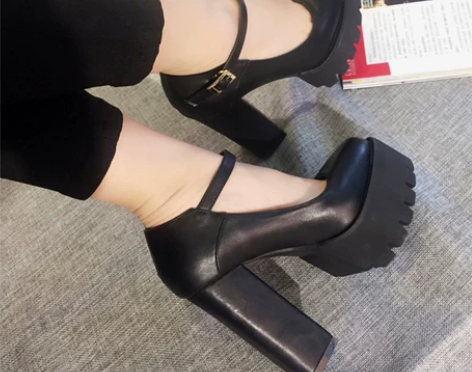 【天天特价】17春季新款女鞋一字扣粗跟单鞋...