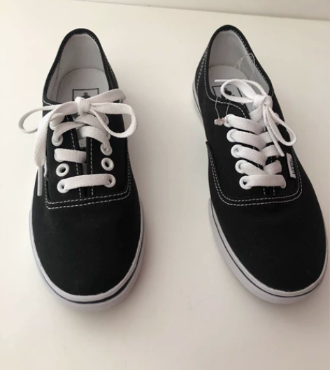 vans范斯女鞋，全新专柜正品出样，略有试...