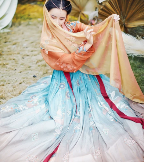 都城南庄一梦长安，齐腰下裙m码，全新带吊牌...