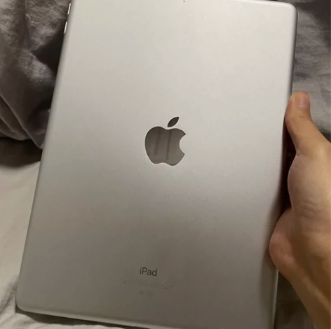 出iPad平板2017款,128g 成色9...