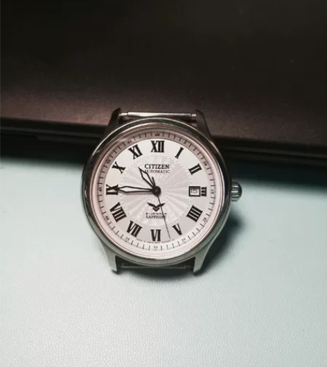 西铁城专柜正品 随动上弦，没有表带 感兴趣...