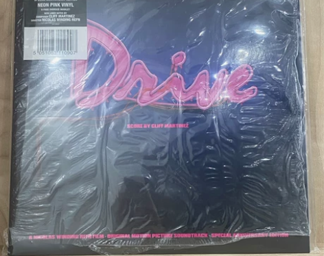 霓虹粉 Drive 电影ost原声唱片 2...