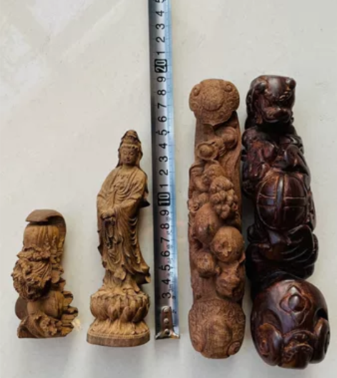 家里老年人前些年买的木雕，不知道是什么木头...