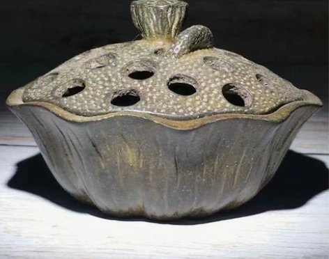 古玩杂项老铜莲蓬香薰炉老物件浮雕莲花莲藕薰...