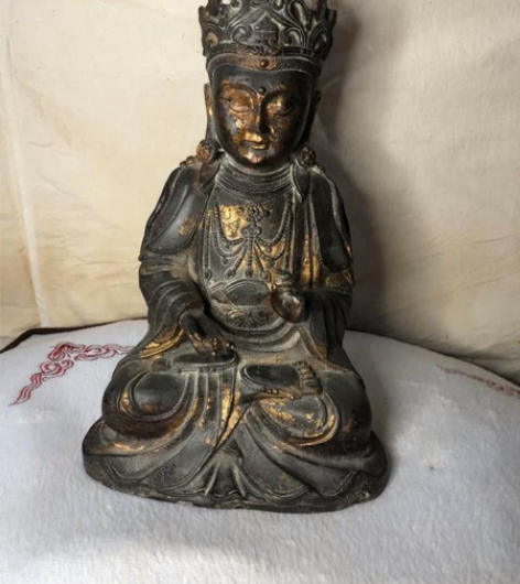 明代永乐款空底鎏金佛像 感兴趣的话点“我想...