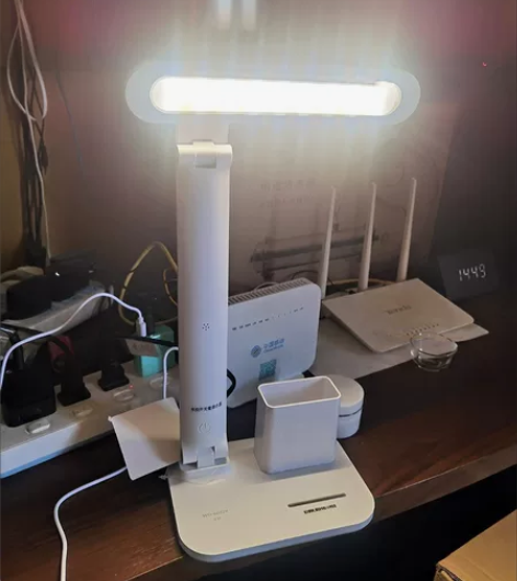 【清仓】可充电小型智能台灯折叠读写灯学习灯...