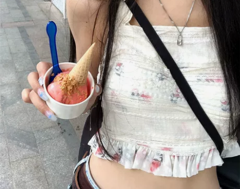 白桃汽水~纯欲风挂脖吊带背心女夏季短款辣妹...