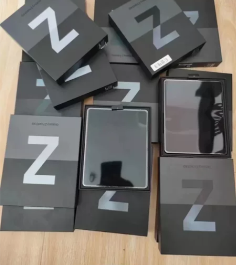 三星 Galaxy Z Fold3 (5G...