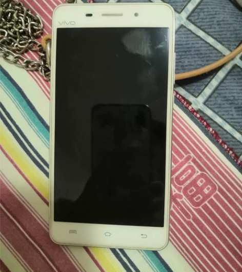 VIVO手机出售 感兴趣的话点“我想要”和...