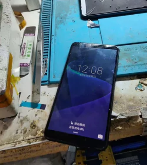 荣耀7x  4+128主版没问题屏幕触摸有...