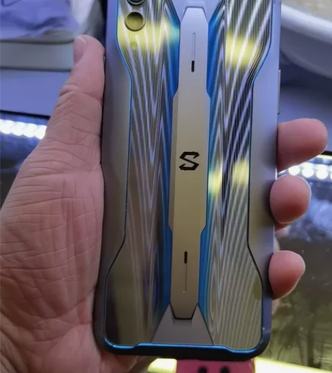 小米黑鲨PRO 2    12+256 9...