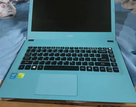 宏基笔记本  i5处理器 8G内存 128...