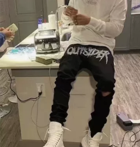 美式街头复古字母印花水洗黑牛仔裤 嘻哈宽松...