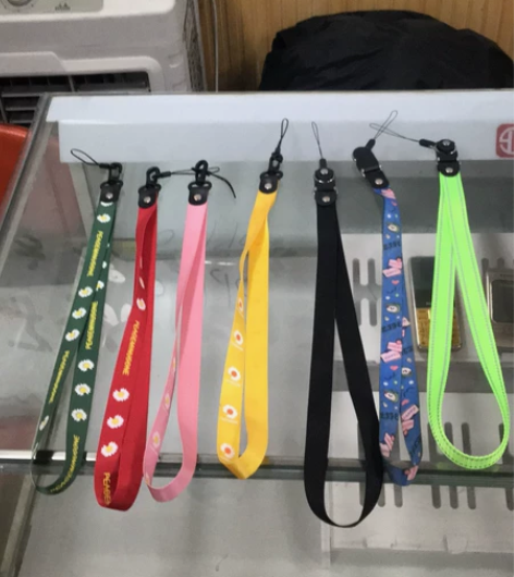 手机挂绳 共7条一起25 感兴趣的话点“我...