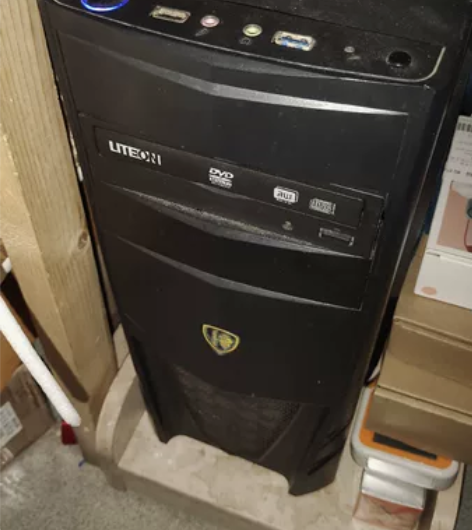 出一套家用电脑主机，只有主机，带电源线，不...