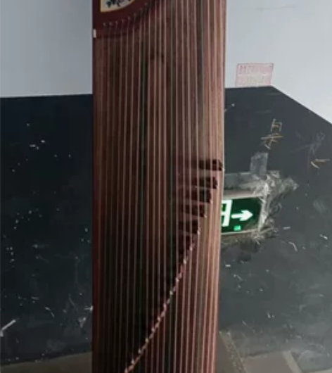 搬家急卖敦煌古筝九成新，原价2800现在只...