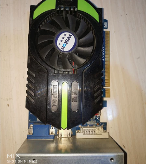 盈通GT630K  1GD3显卡 实物图成...